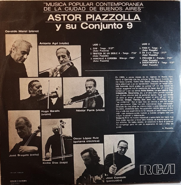 Reverso del primer disco del Conjunto 9 de Música popular contemporánea de la ciudad de Buenos Aires. Así rebautizó Piazzolla su estilo en aquellos años, evitando por primera y única vez la palabra 'tango'. El pianista, entonces, era el notable Osvaldo Manzi, quien ya había integrado su quinteto en años anteriores.