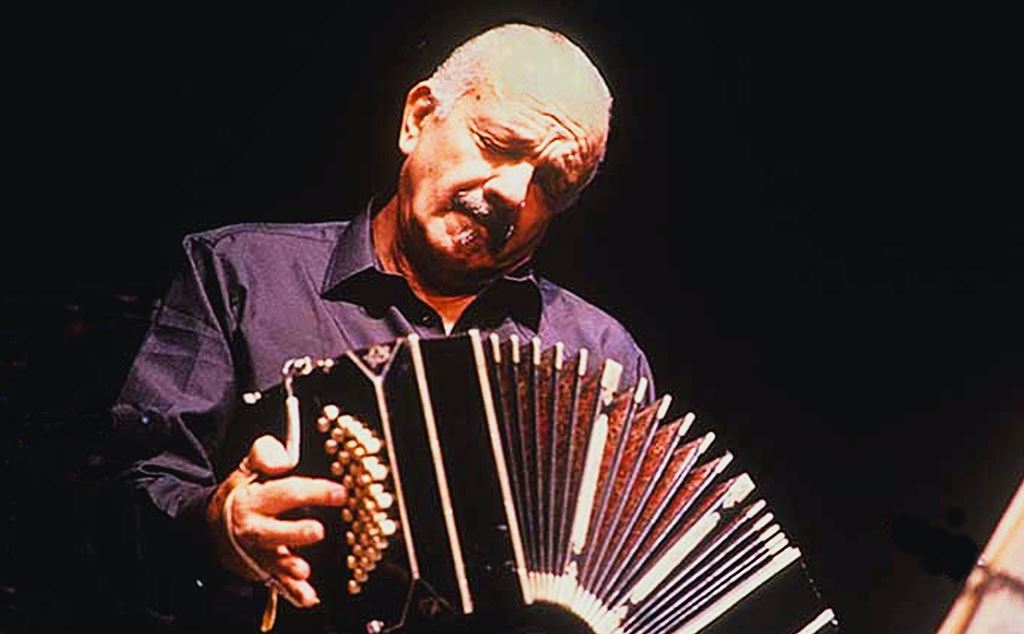 Piazzolla, ya en los últimos años de su carrera. 